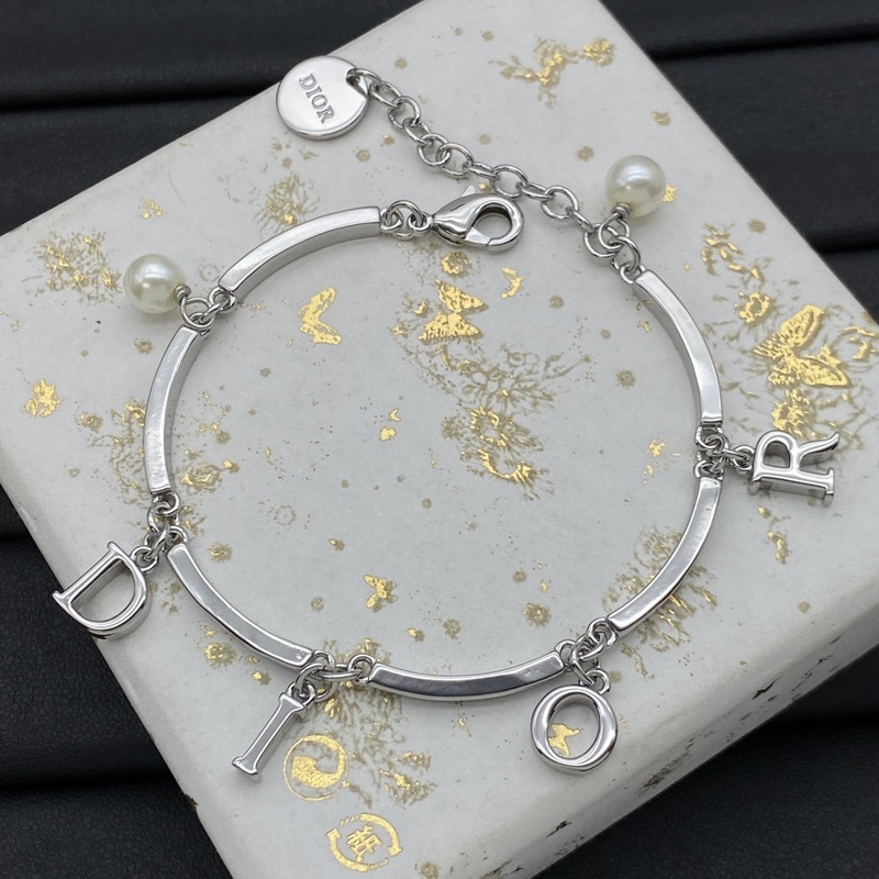 迪奧Dior新款手鍊