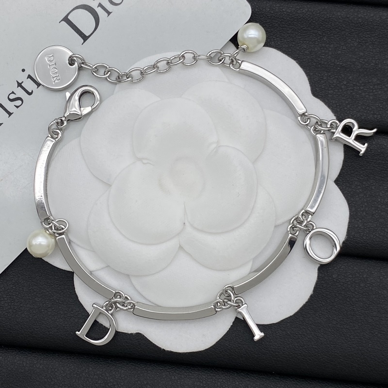 迪奧Dior新款手鍊