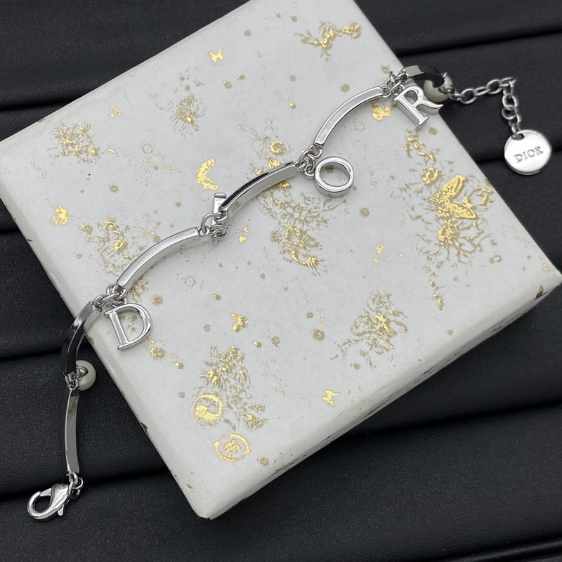 迪奧Dior新款手鍊