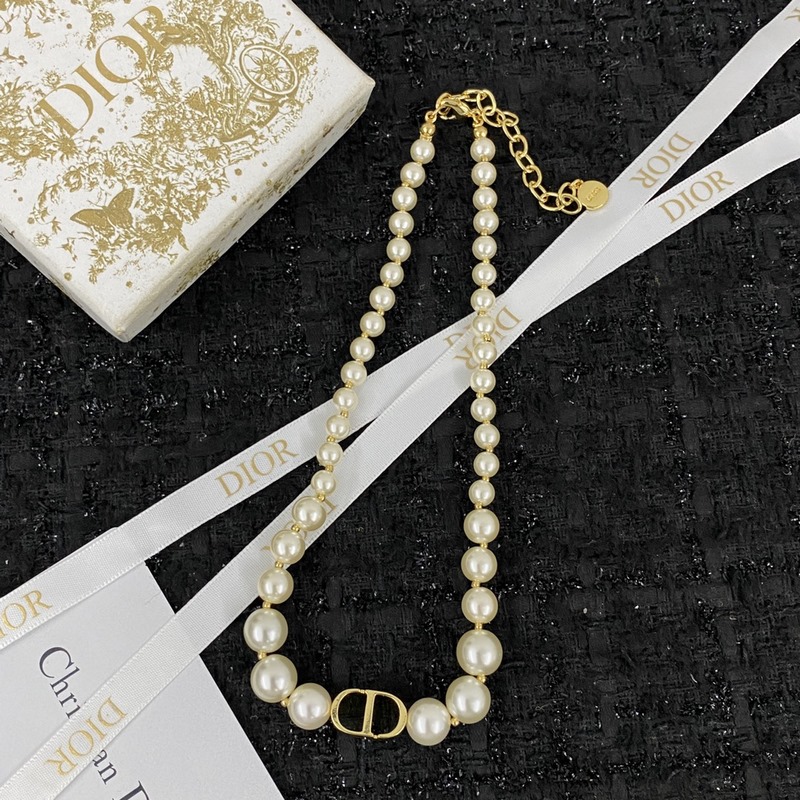 [Dior迪奧]經(jīng)典熱銷款 超火爆的一款項(xiàng)鍊 重磅強(qiáng)烈推薦 金屬質(zhì)感超佳 重工電