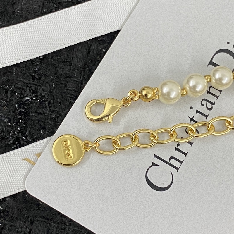 [Dior迪奧]經(jīng)典熱銷款 超火爆的一款項(xiàng)鍊 重磅強(qiáng)烈推薦 金屬質(zhì)感超佳 重工電