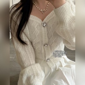 迪奧新款蝴蝶仙子 當choker鎖骨鍊都可以 太美啦