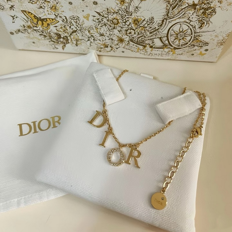 [原單對版] (配全套包裝) 迪奧Dior流蘇字母鑲鑽項鍊 小紅書推薦 吊墜質