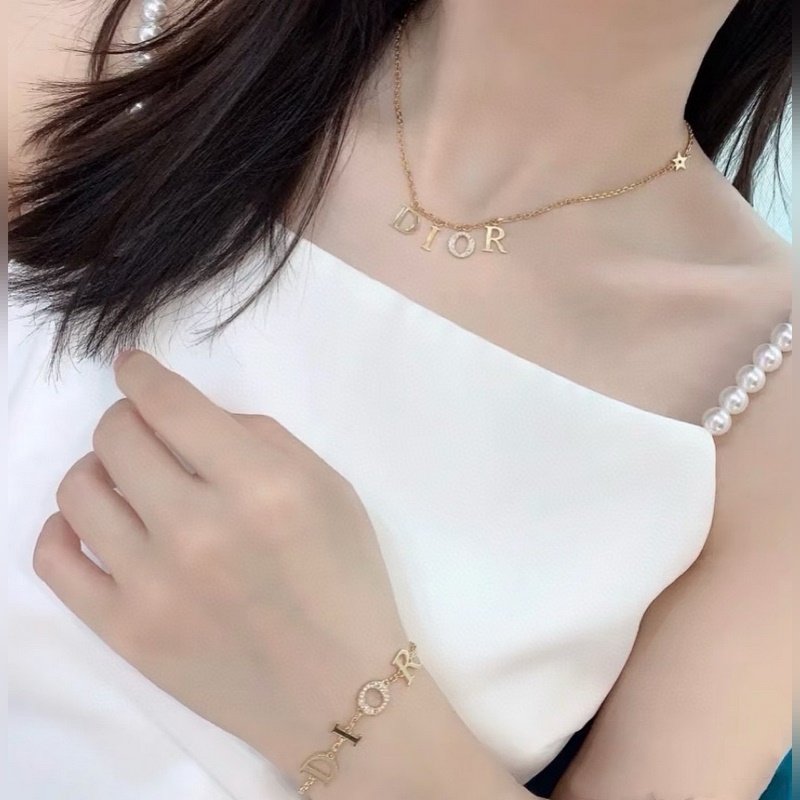 [原單對版] (配全套包裝) 迪奧Dior流蘇字母鑲鑽項鍊 小紅書推薦 吊墜質