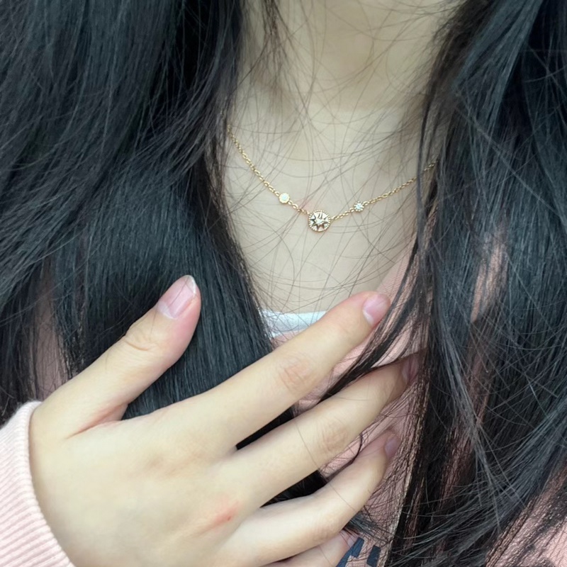 [原單對版] (配全套包裝) 迪奧家新款雙鑽單羅盤項鍊。