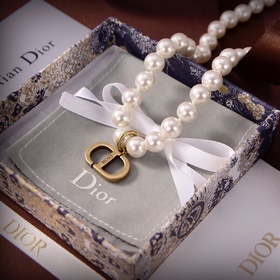 新款dior 迪奧 新款 JADIOR複古項鍊 一緻專櫃品質材質，百搭時髦值得入