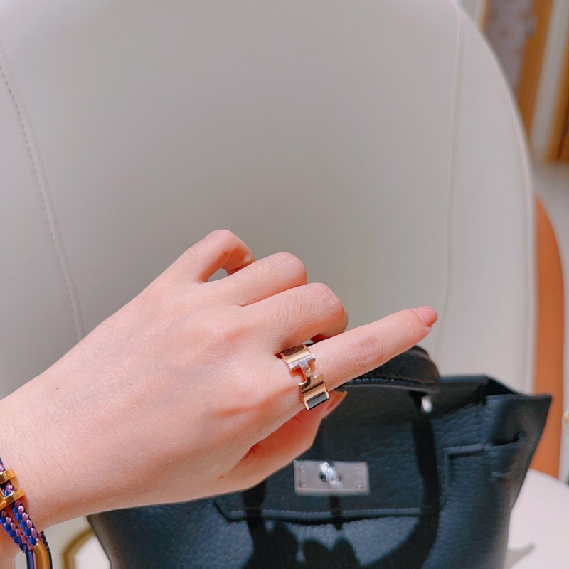 [原單對(duì)版] (配全套包裝) 男女都可以戴 愛(ài)馬仕戒指經(jīng)典 高端大氣上檔次 豬