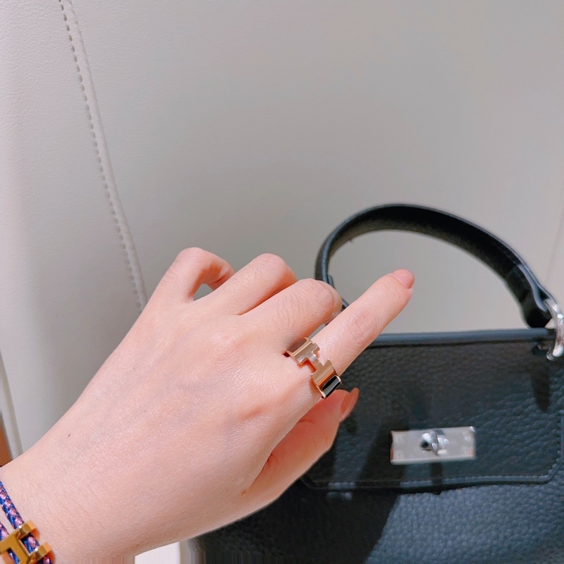 [原單對(duì)版] (配全套包裝) 男女都可以戴 愛(ài)馬仕戒指經(jīng)典 高端大氣上檔次 豬