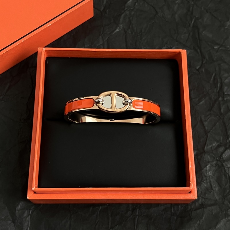 [原單對版] (配全套包裝) HERMèS 愛馬仕 手鐲 風靡整個ins圈網(wǎng)