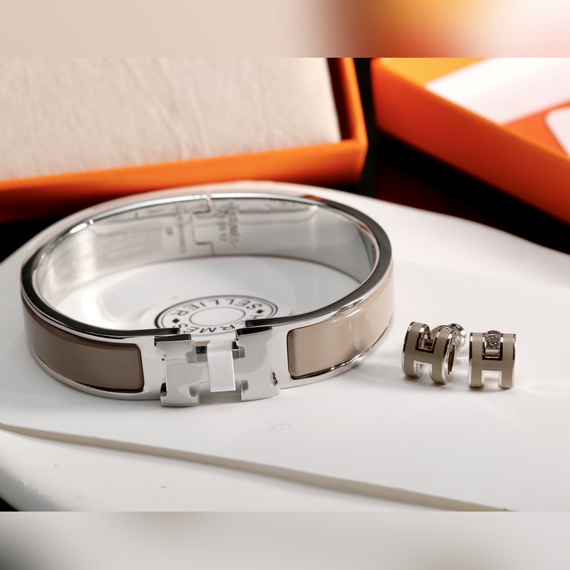 [原單對版]項鍊+手鐲 愛馬仕經典H系列套裝 手鐲 耳釘 項鍊 奶茶灰色