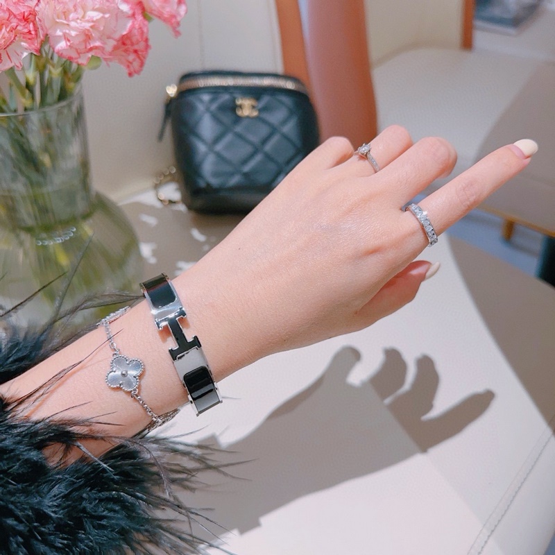 [原單對(duì)版] (配全套包裝) Hermes 愛馬仕手鐲 愛馬仕手環(huán) 琺瑯工藝