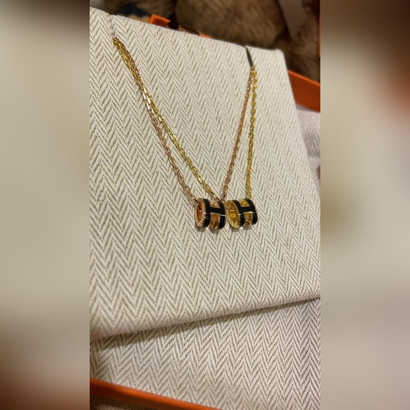 [原單對版] (配全套包裝) 愛馬仕迷你黑金配色琺瑯項鍊。