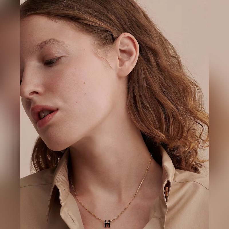 [原單對版] (配全套包裝) 愛馬仕迷你黑金配色琺瑯項鍊。