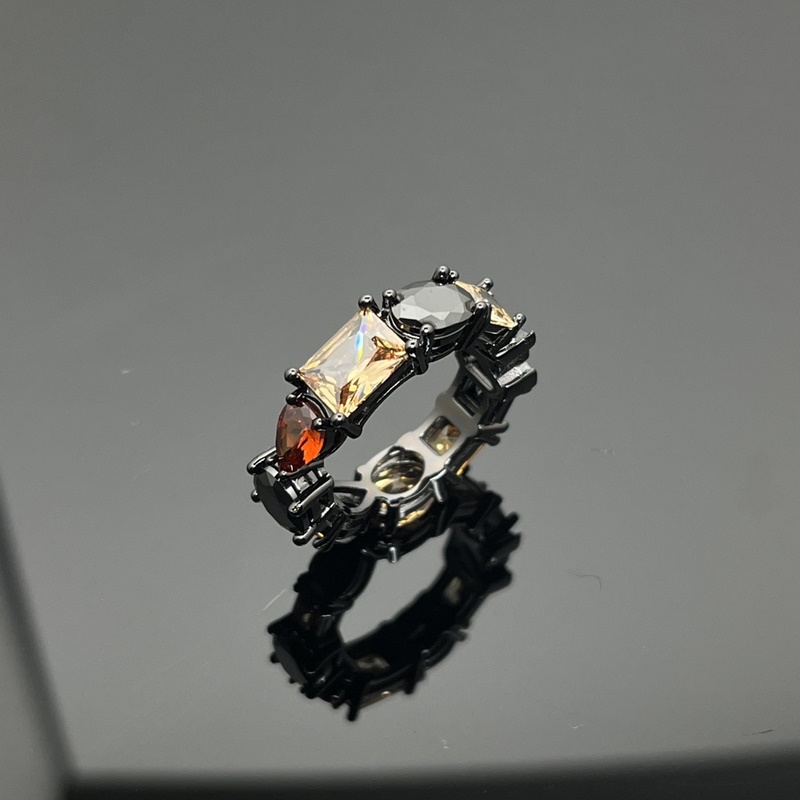 [原單對版] (配全套包裝) Lv戒指 新品彩鑽字母黑武士戒指