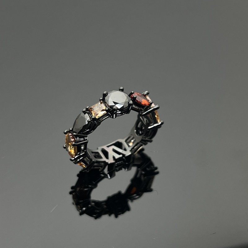 [原單對版] (配全套包裝) Lv戒指 新品彩鑽字母黑武士戒指