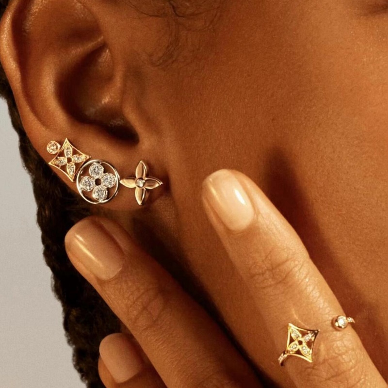 [原單對版] (配全套包裝) 驢家 新款 奢侈滿鑽 老花四葉草開口戒指 頂級耀