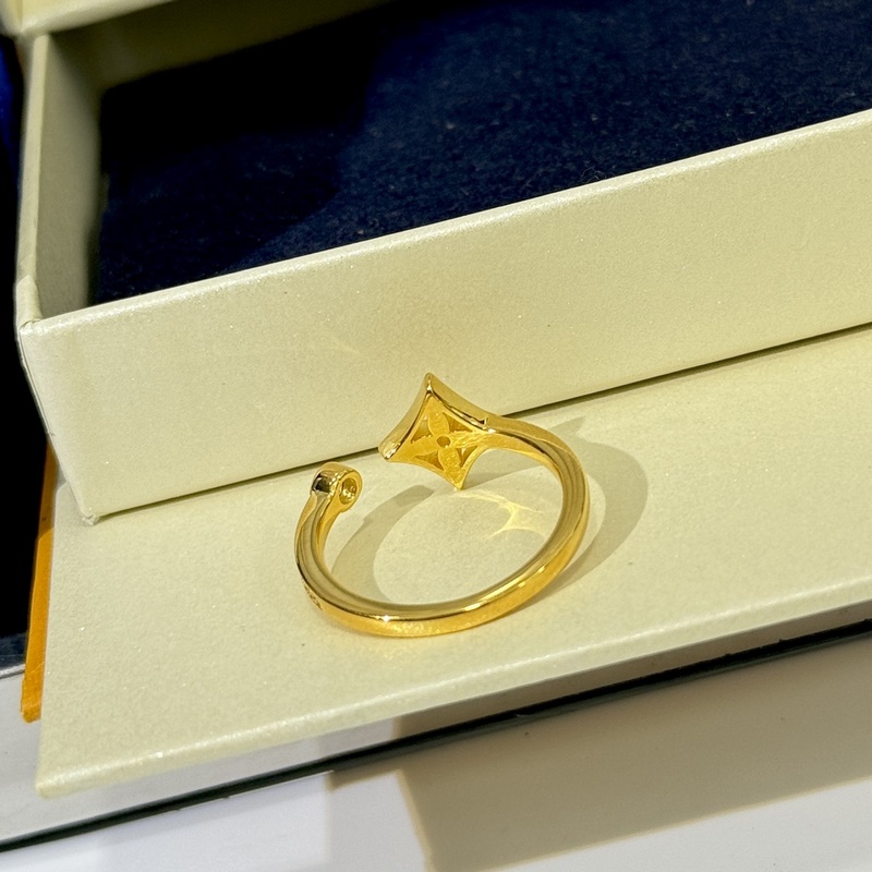 [原單對版] (配全套包裝) 驢家 新款 奢侈滿鑽 老花四葉草開口戒指 頂級耀