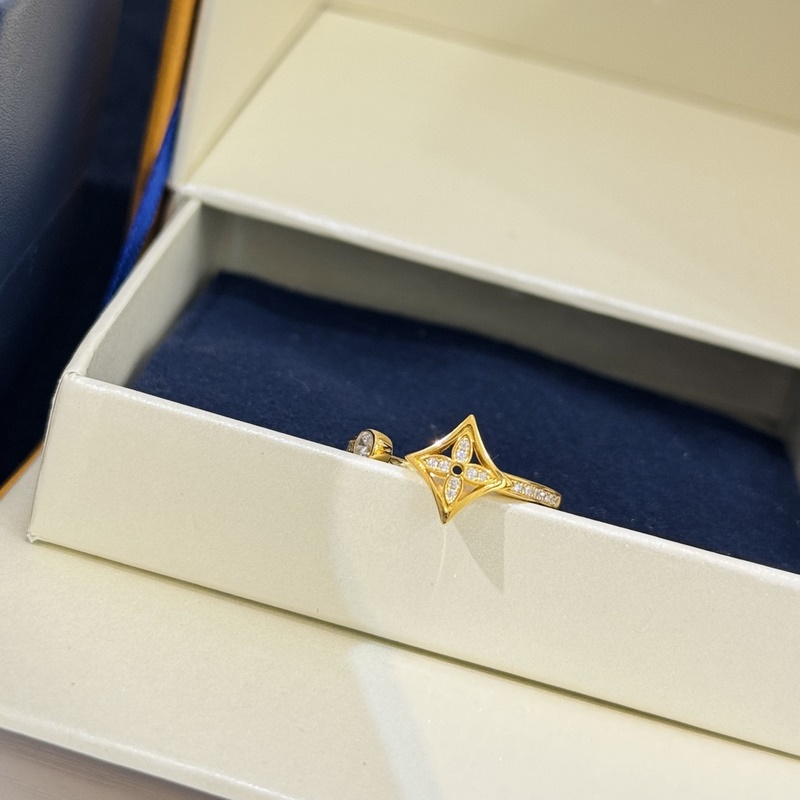 [原單對版] (配全套包裝) 驢家 新款 奢侈滿鑽 老花四葉草開口戒指 頂級耀