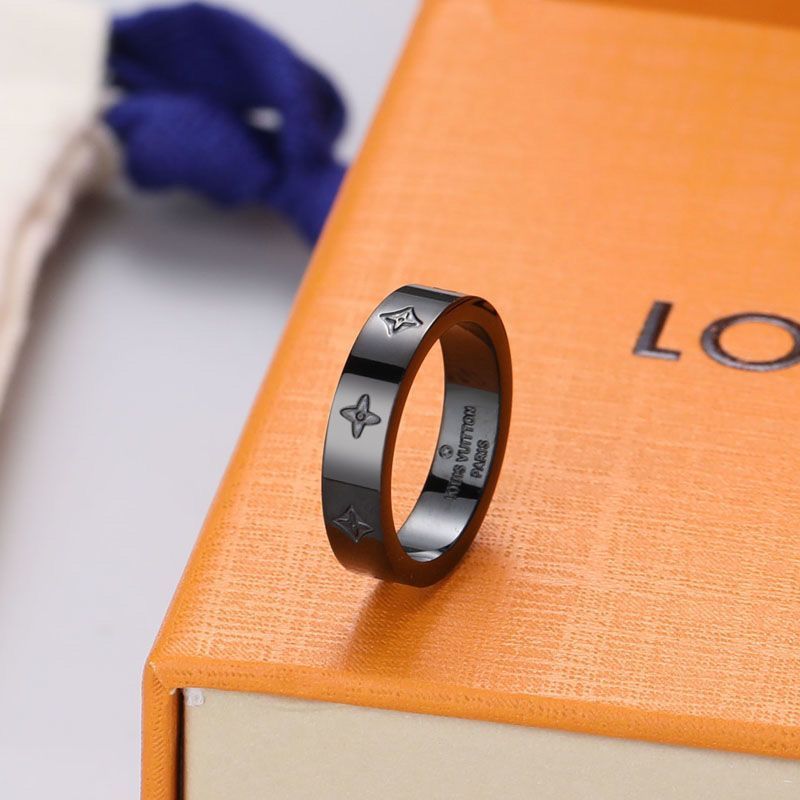 [原單對(duì)版] (配全套包裝) 驢家新款You And Me LV戒指由寬窄不同