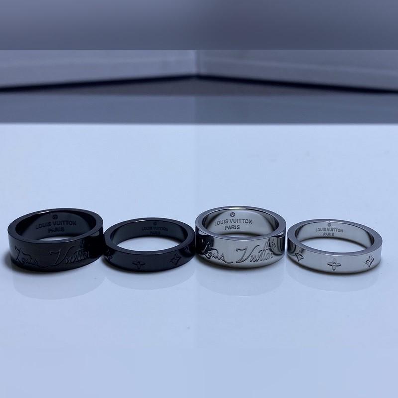 [原單對(duì)版] (配全套包裝) 驢家新款You And Me LV戒指由寬窄不同