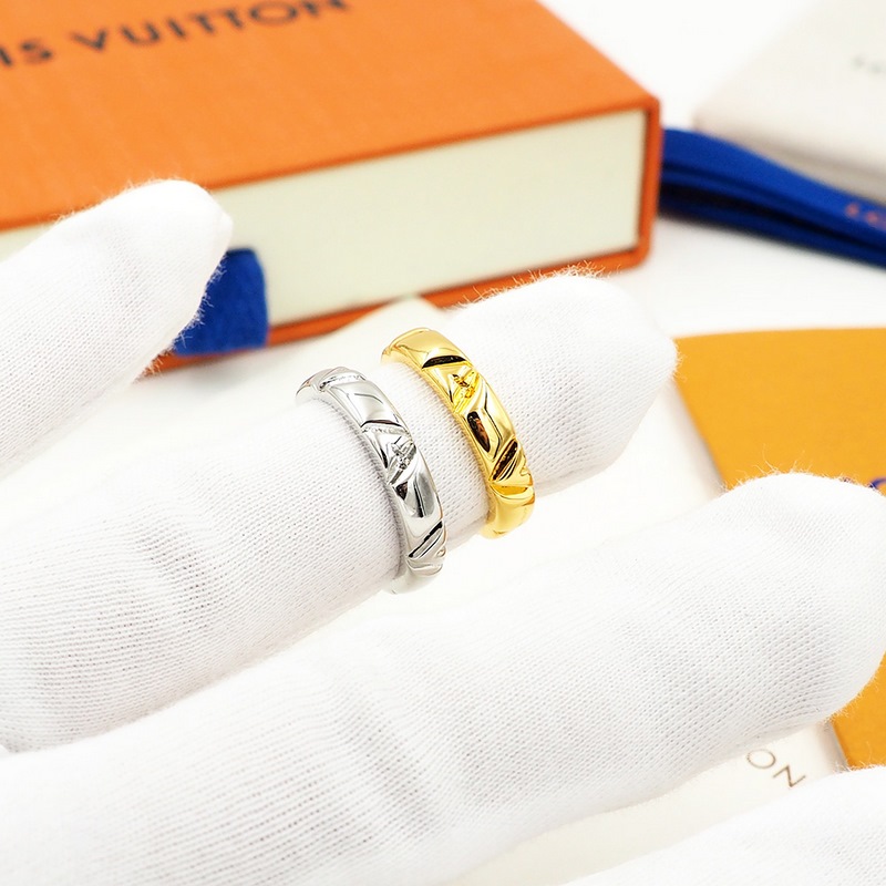 驢家最新款LV戒指Volt 銀色 金色 玫瑰金戒指以均衡間隔交替排列 L 字和