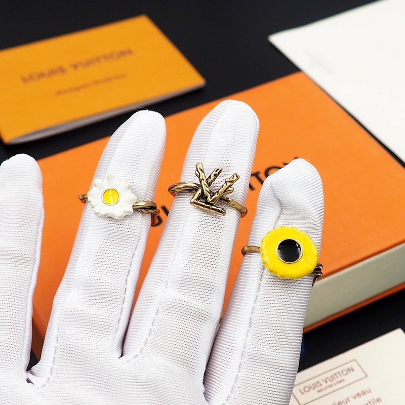 驢家Gardening 戒指套裝捕捉 Virgil Abloh 一枚彰顯經典 L