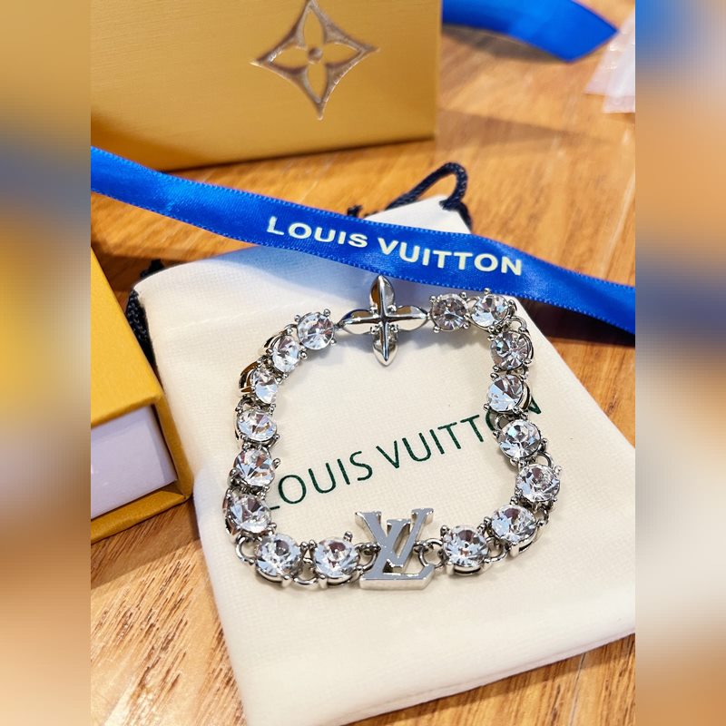 [原單對版] (配全套包裝) 驢家新款滿鑽整圈手鍊，特別豪華的新款手鍊，上手真