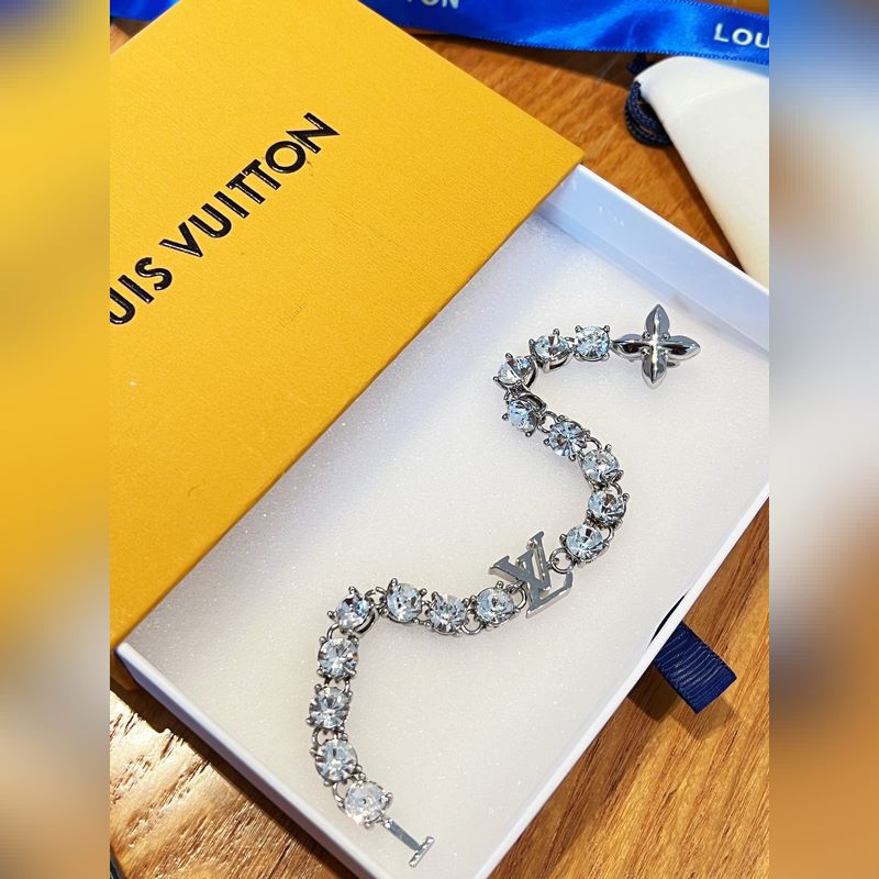 [原單對版] (配全套包裝) 驢家新款滿鑽整圈手鍊，特別豪華的新款手鍊，上手真