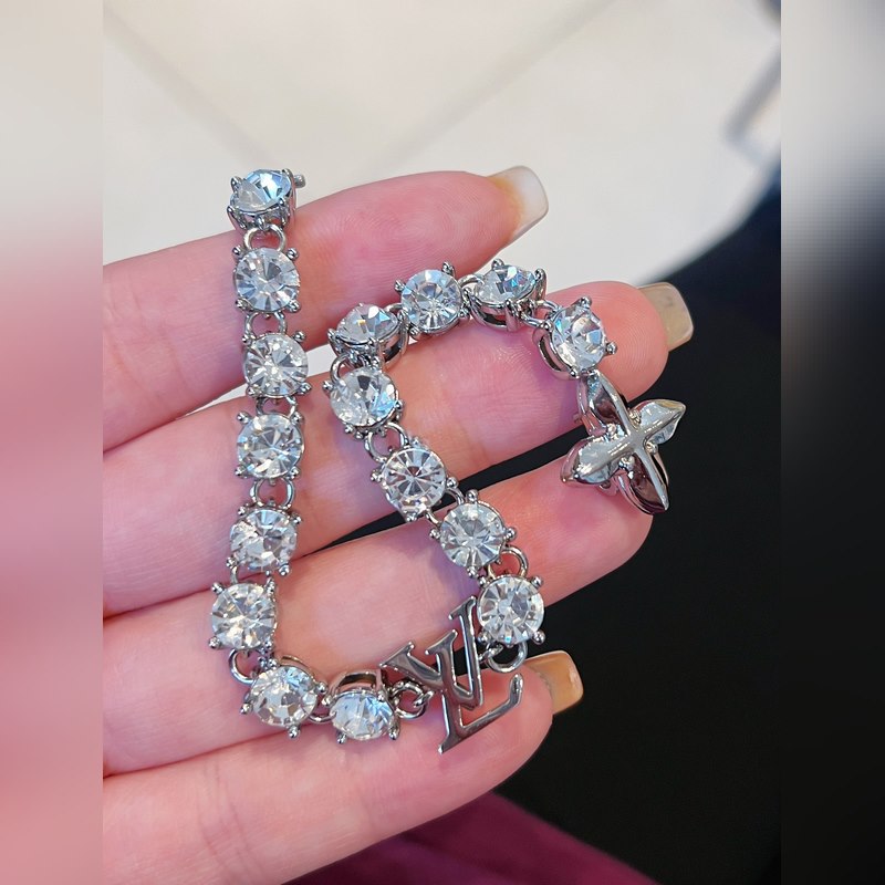 [原單對版] (配全套包裝) 驢家新款滿鑽整圈手鍊，特別豪華的新款手鍊，上手真