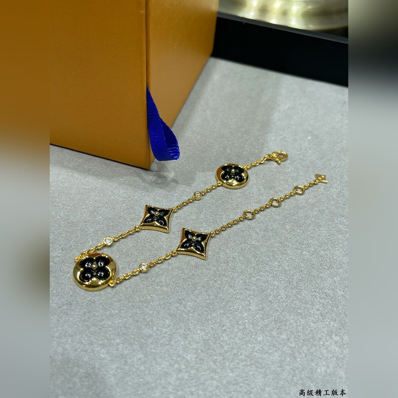 [原單對版] (配全套包裝) LV高級黑瑪瑙大號四花手鍊，美麗的花朵在貝殼上綻