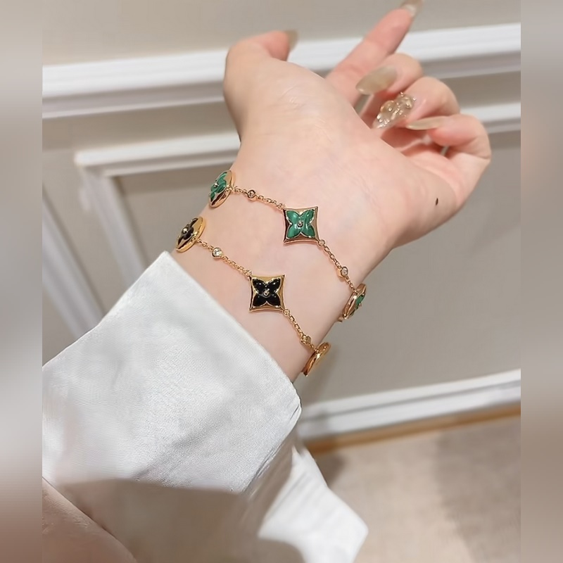 [原單對版] (配全套包裝) LV高級黑瑪瑙大號四花手鍊，美麗的花朵在貝殼上綻