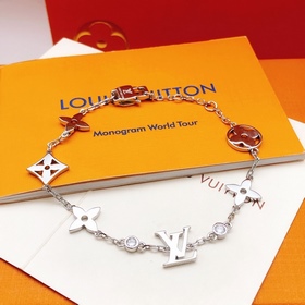 [原單對版] (配全套包裝) [Lv最新款 銀色光面鏤空手鍊]