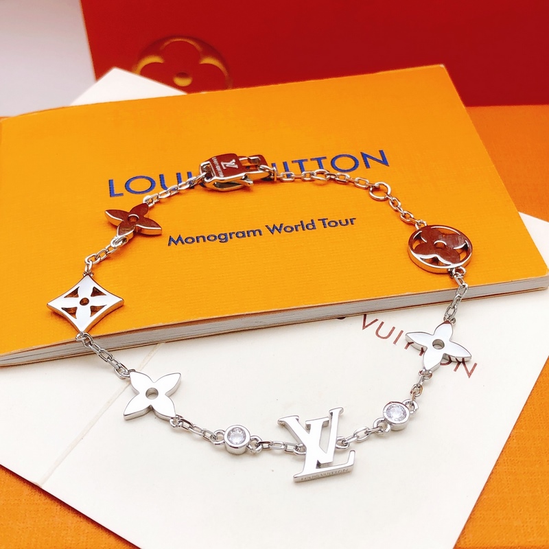 [原單對版] (配全套包裝) [Lv最新款 銀色光面鏤空手鍊]