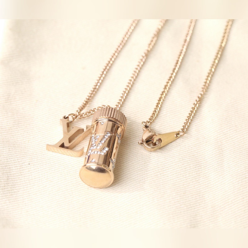 [原單對版] (配全套包裝) lv驢家項鍊 帶有小碎鑽的香水造型吊墜 風格獨特