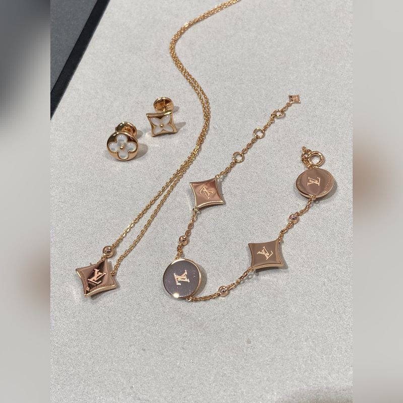 [原單對版]項鍊+手鍊+ 耳釘 LV四花項鍊，白貝項鍊