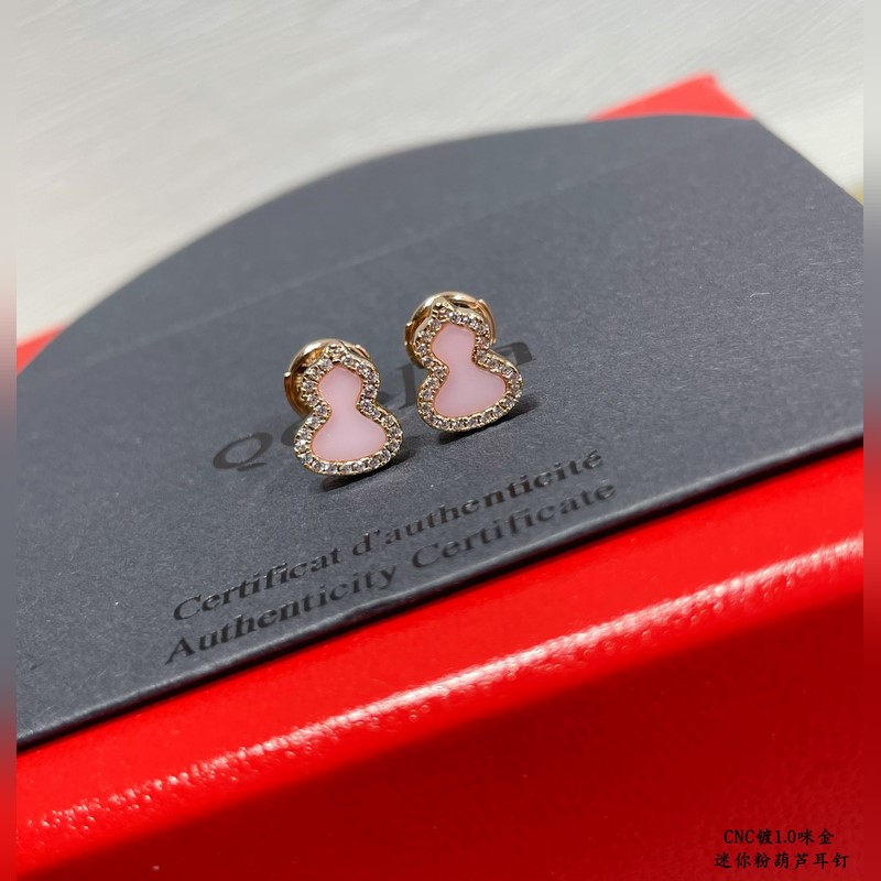 V金鍍咪金 5110210 麒麟迷你粉葫蘆耳釘，招財旺運 高顔值 上身效果很贊