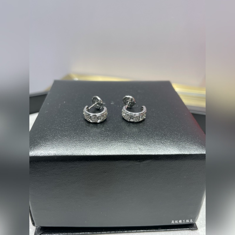 V金材質 5140210 麒麟圓圈葫蘆兩邊無鑽耳釘，福祿永恒-以圓鼓為靈感的Qe