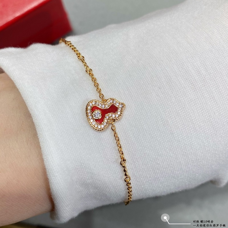 V金鍍咪金 2110240 麒麟迷你一點鑽紅葫蘆手鍊，高顔值 上身效果很贊 很百