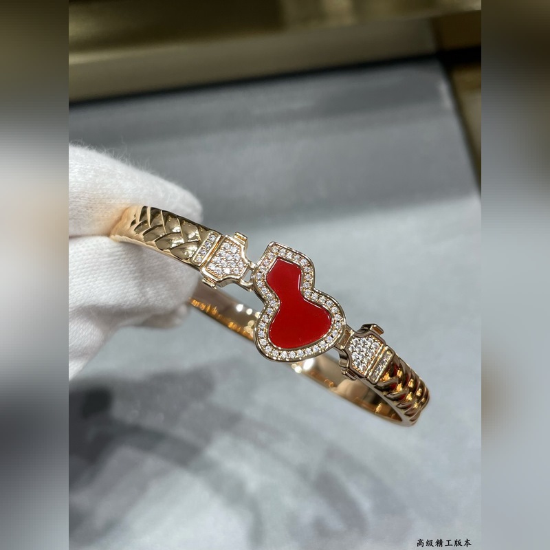 V金材質 qeelin麒麟編織紋紅瑪瑙葫蘆手鐲 超Q款 簡約的線條刻畫Wulu優