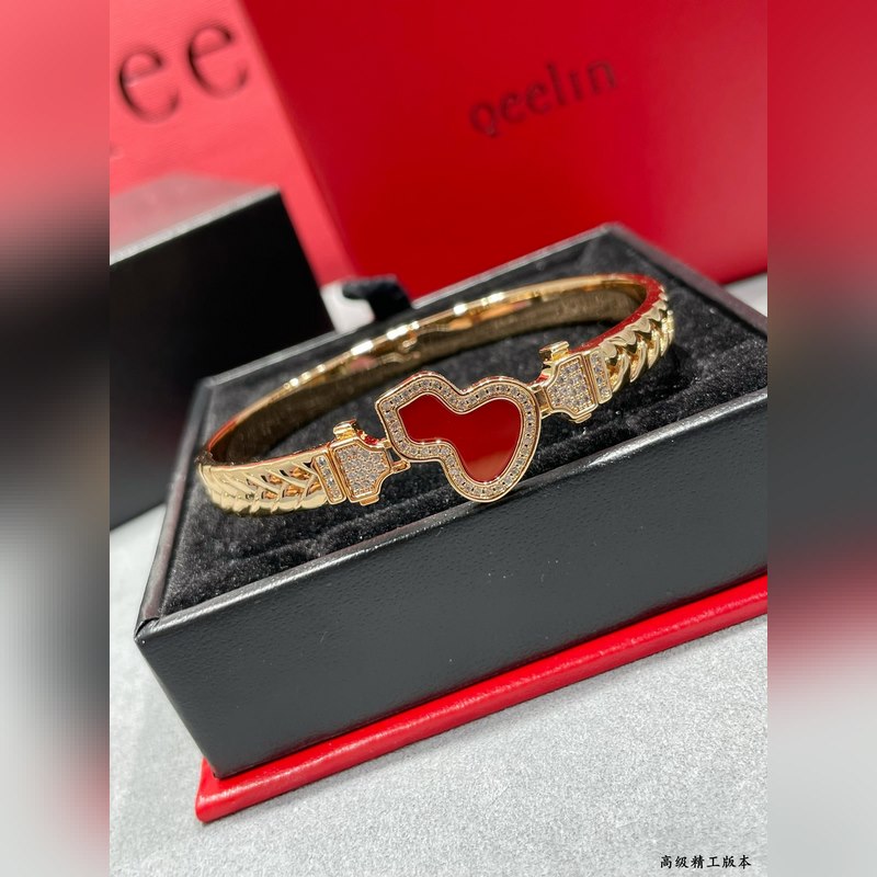 V金材質 qeelin麒麟編織紋紅瑪瑙葫蘆手鐲 超Q款 簡約的線條刻畫Wulu優