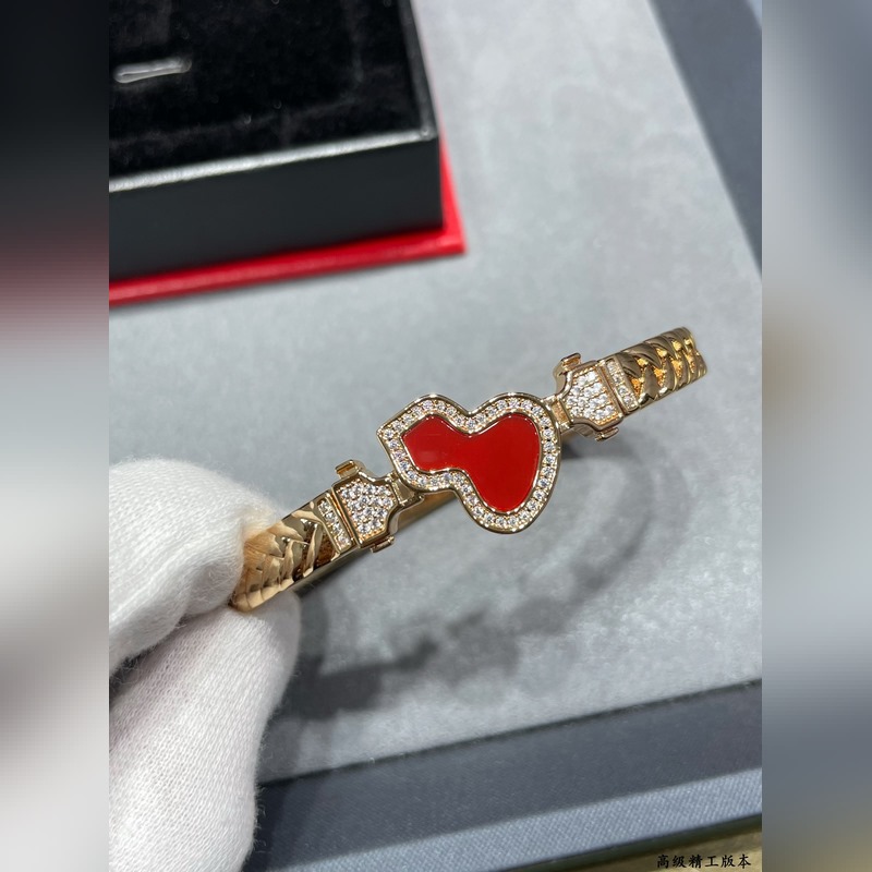 V金材質 qeelin麒麟編織紋紅瑪瑙葫蘆手鐲 超Q款 簡約的線條刻畫Wulu優