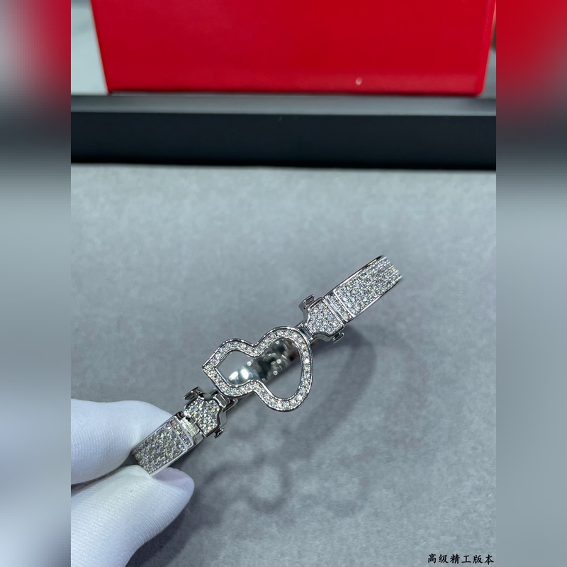 V金材質 qeelin麒麟滿鑽葫蘆手鐲 超Q款 簡約的線條刻畫Wulu優美的形