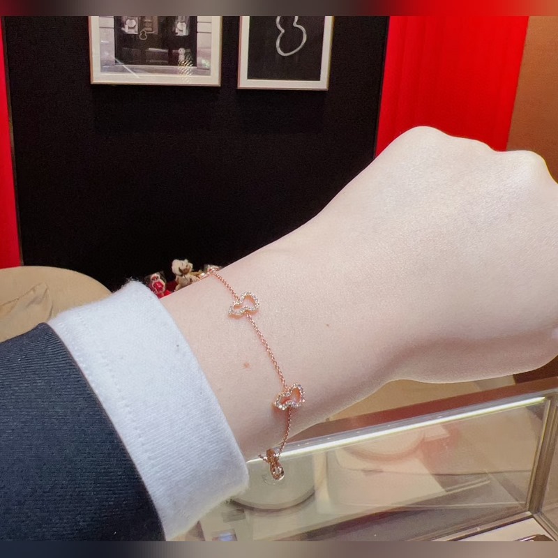 麒麟的WULU系列 五葫蘆 鏤空 手鍊 葫蘆自古就有 福祿吉祥 的寓意，新年特別