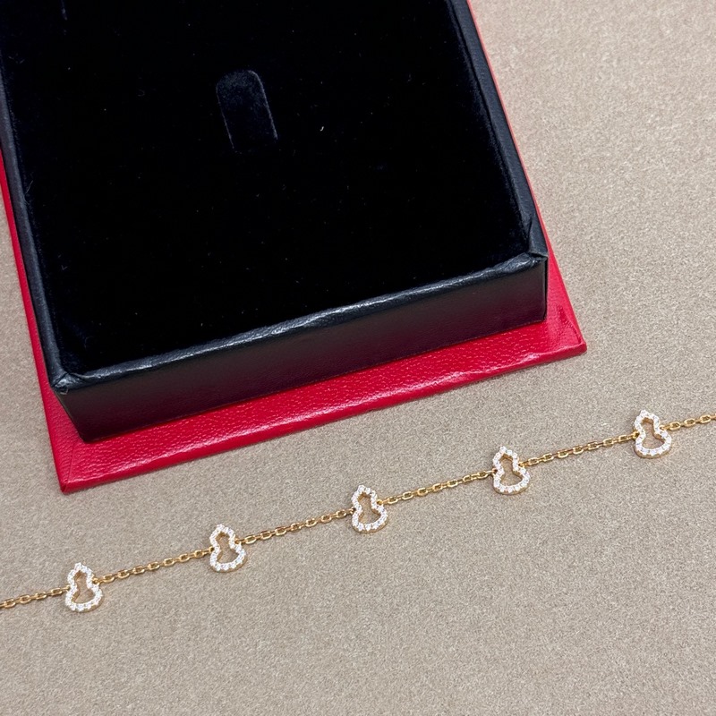 麒麟的WULU系列 五葫蘆 鏤空 手鍊 葫蘆自古就有 福祿吉祥 的寓意，新年特別