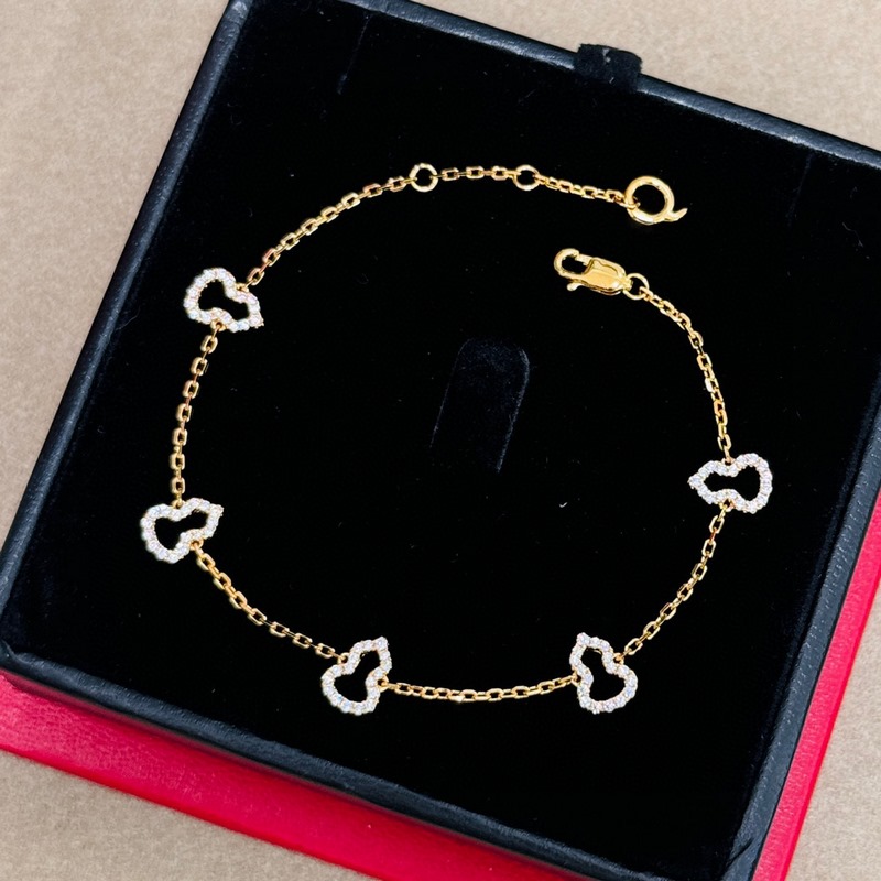 麒麟的WULU系列 五葫蘆 鏤空 手鍊 葫蘆自古就有 福祿吉祥 的寓意，新年特別