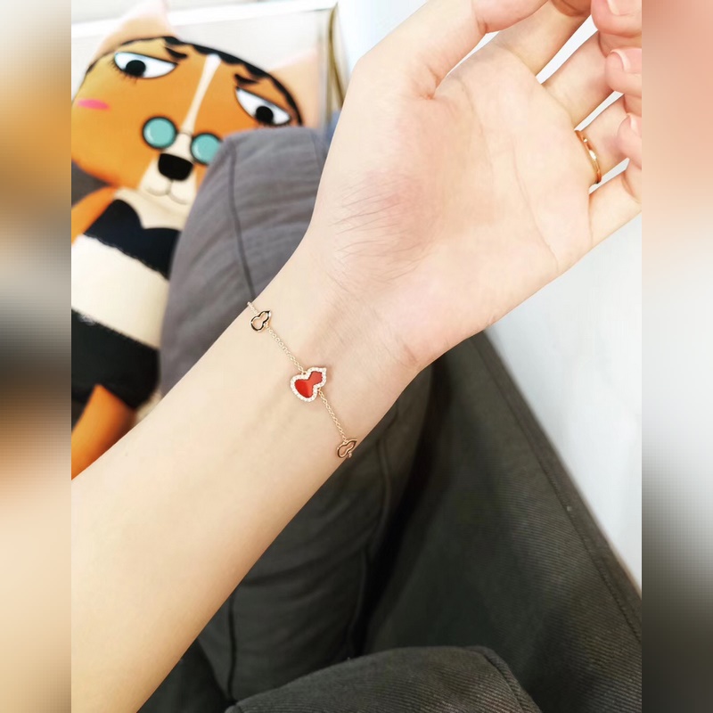 [專櫃對版] 麒麟葫蘆手鍊！ 今年葫蘆元素各種火熱[奸笑]葫蘆諧音 福祿 ，寓意