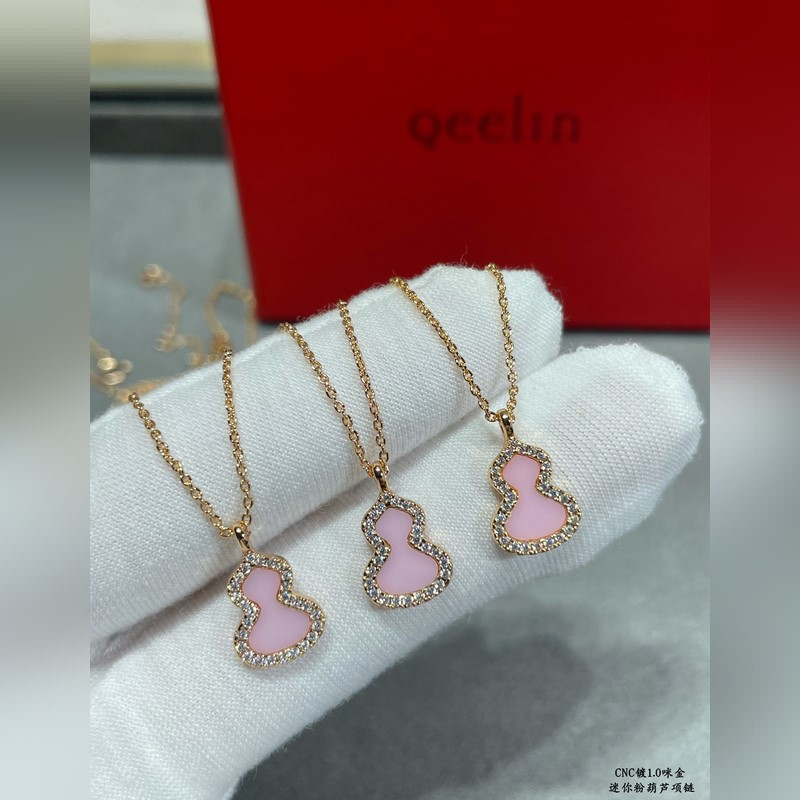 V金鍍咪金 5110190。麒麟迷你粉葫蘆項鍊，高顔值 上身效果很贊 很百搭哦