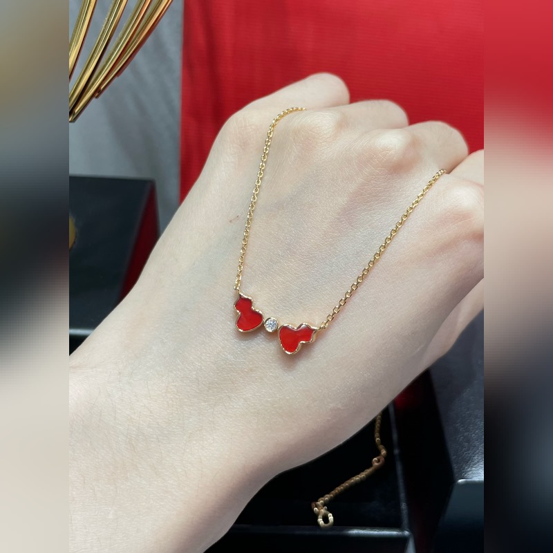 V金材質 4670190 麒麟紅瑪瑙雙葫蘆項鍊，簡約的線條刻畫Wulu優美的形態