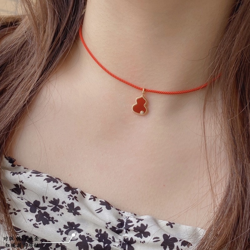 此款不退不換不售後 V金材質 4670210 qeelin麒麟紅繩葫蘆項鍊，兩