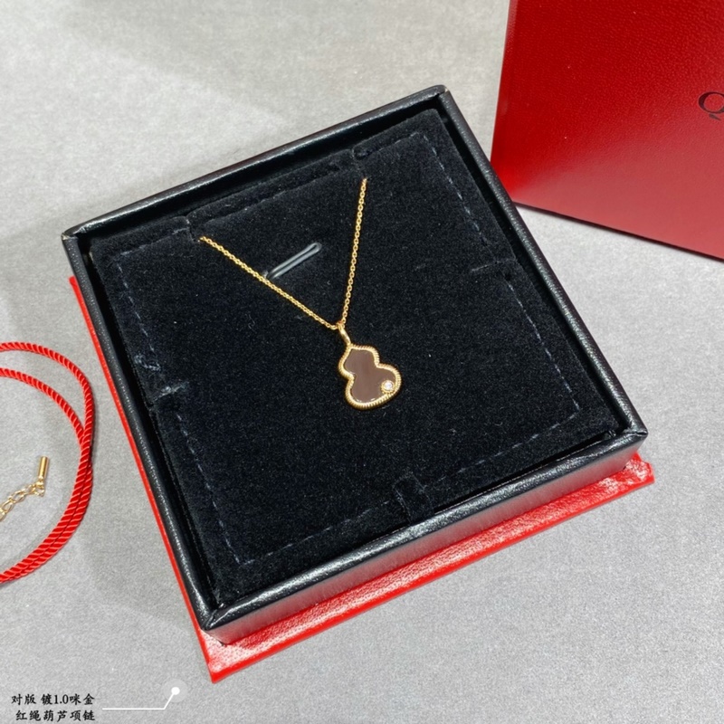 此款不退不換不售後 V金材質 4670210 qeelin麒麟紅繩葫蘆項鍊，兩